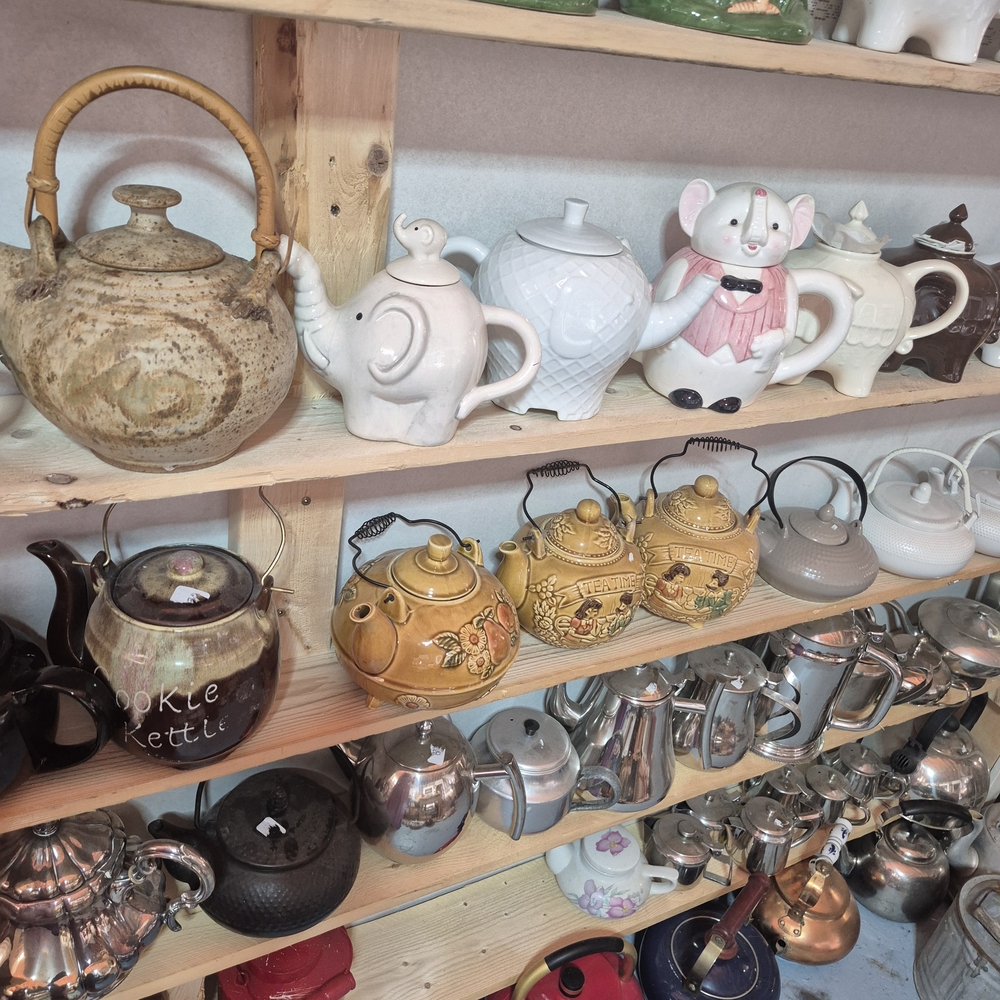 Assorted Ceramic Teapot Collection - Picture 3 of 16